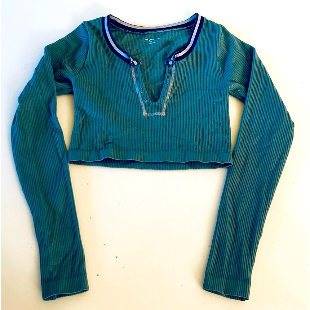 Urban Outfitters green going for gold long sleeve rib crop top(size xs/s)